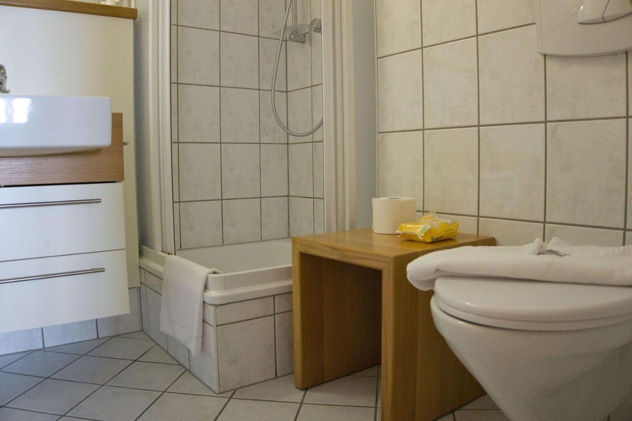 Fewo Mit Meerblick, Gratis Nutzung Vom Ahoi Erlebnisbad Und Sauna In Sellin - Haus Blick Zur See Fewo 11 Goehren  Eksteriør billede
